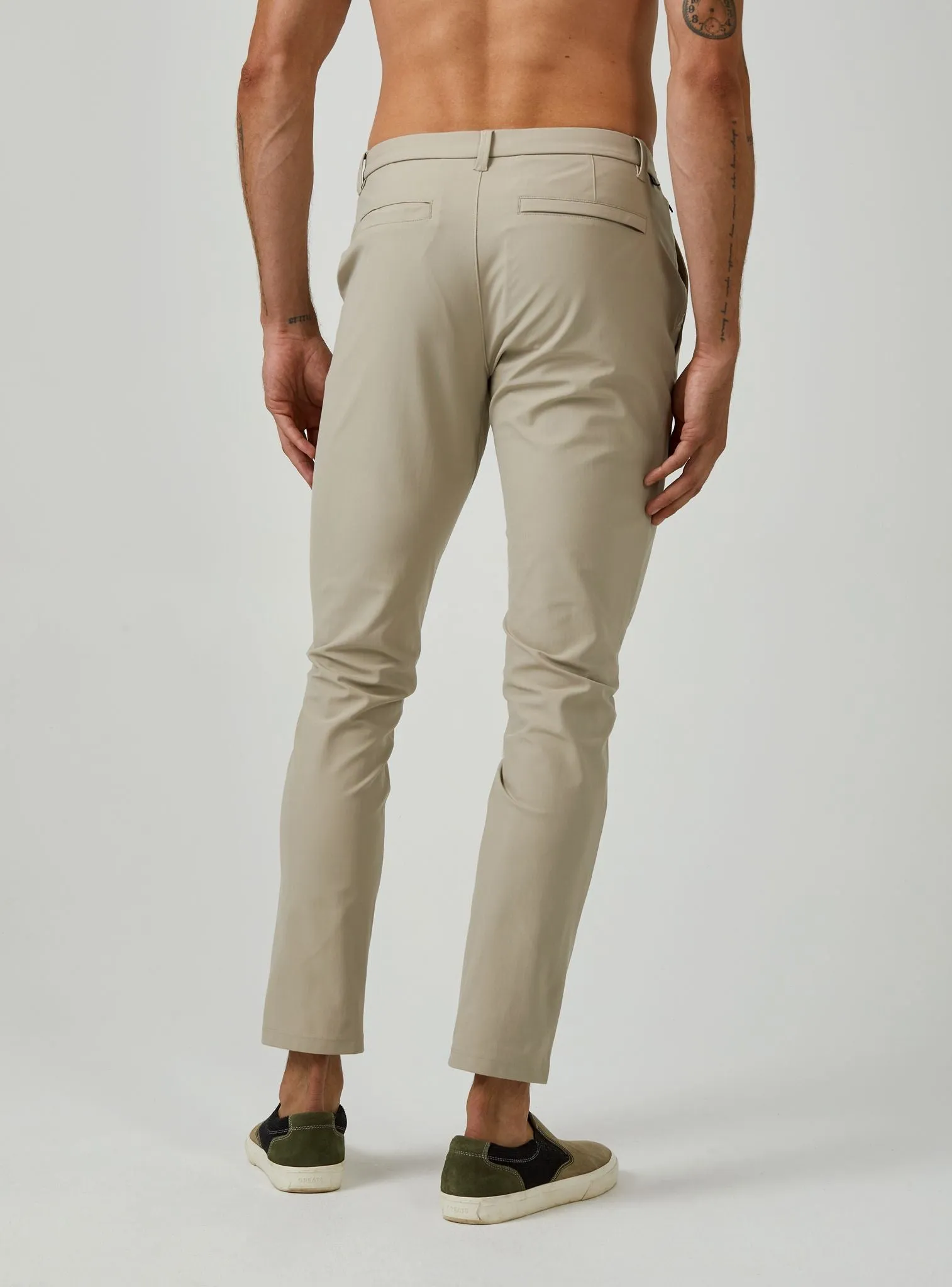 7 Diamonds Infinity Chino In Khaki