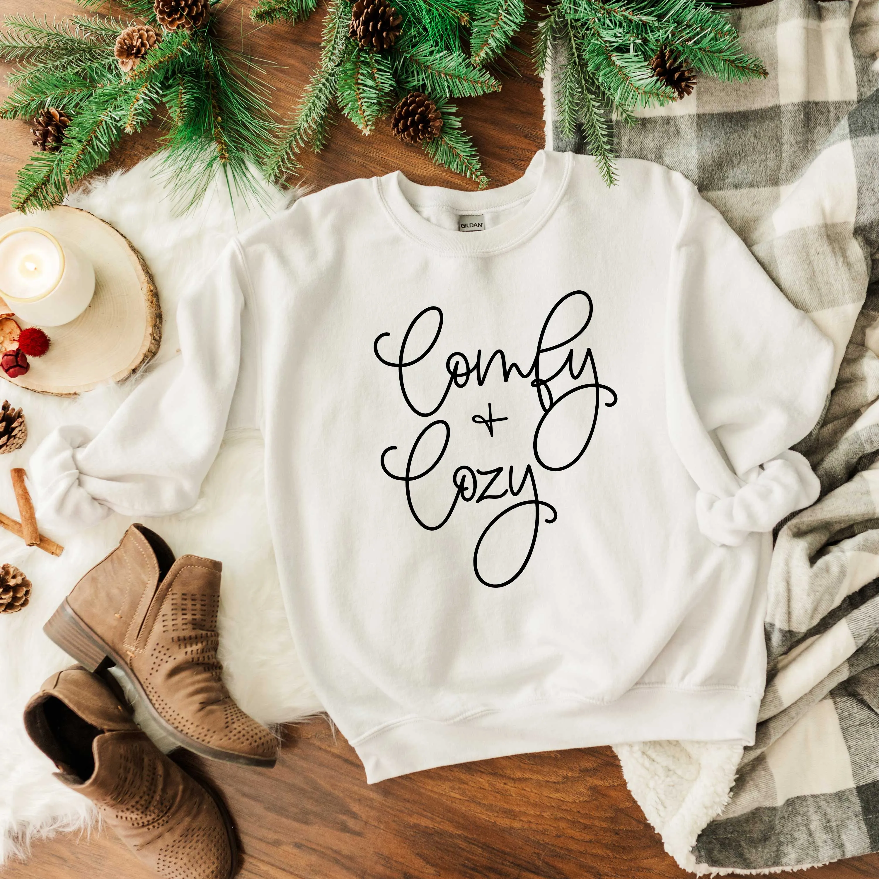 Comfy And Cozy Cursive | Graphic Sweatshirt