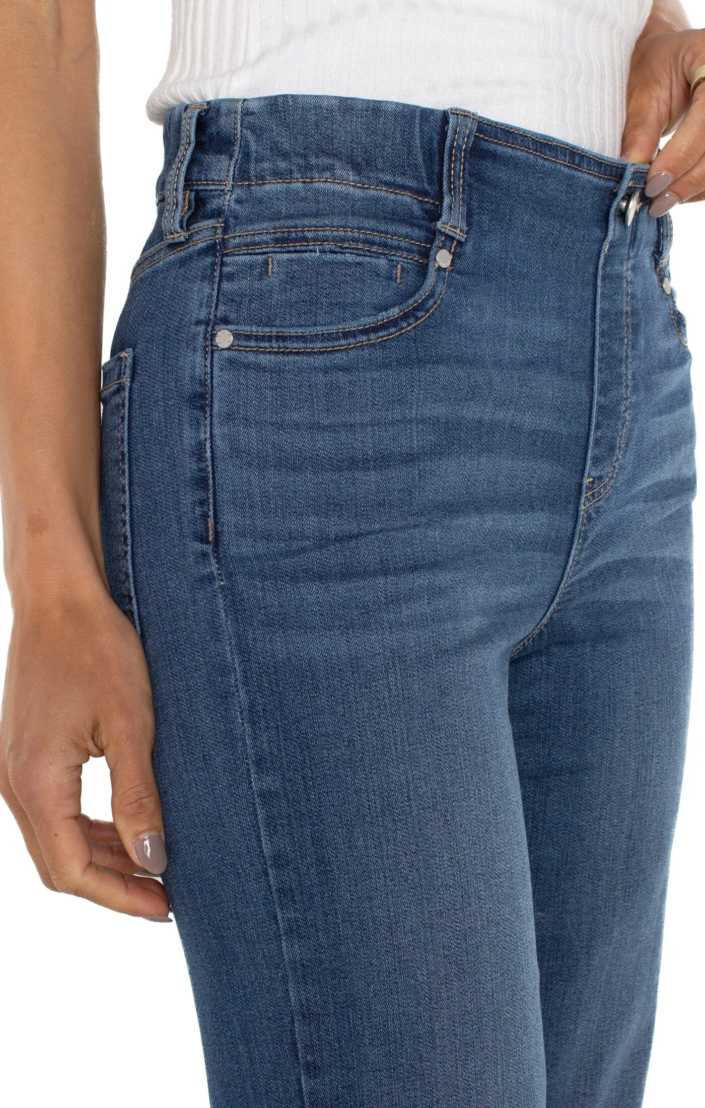 SLIM PULL ON MID RISE GIA GLIDER JEANS